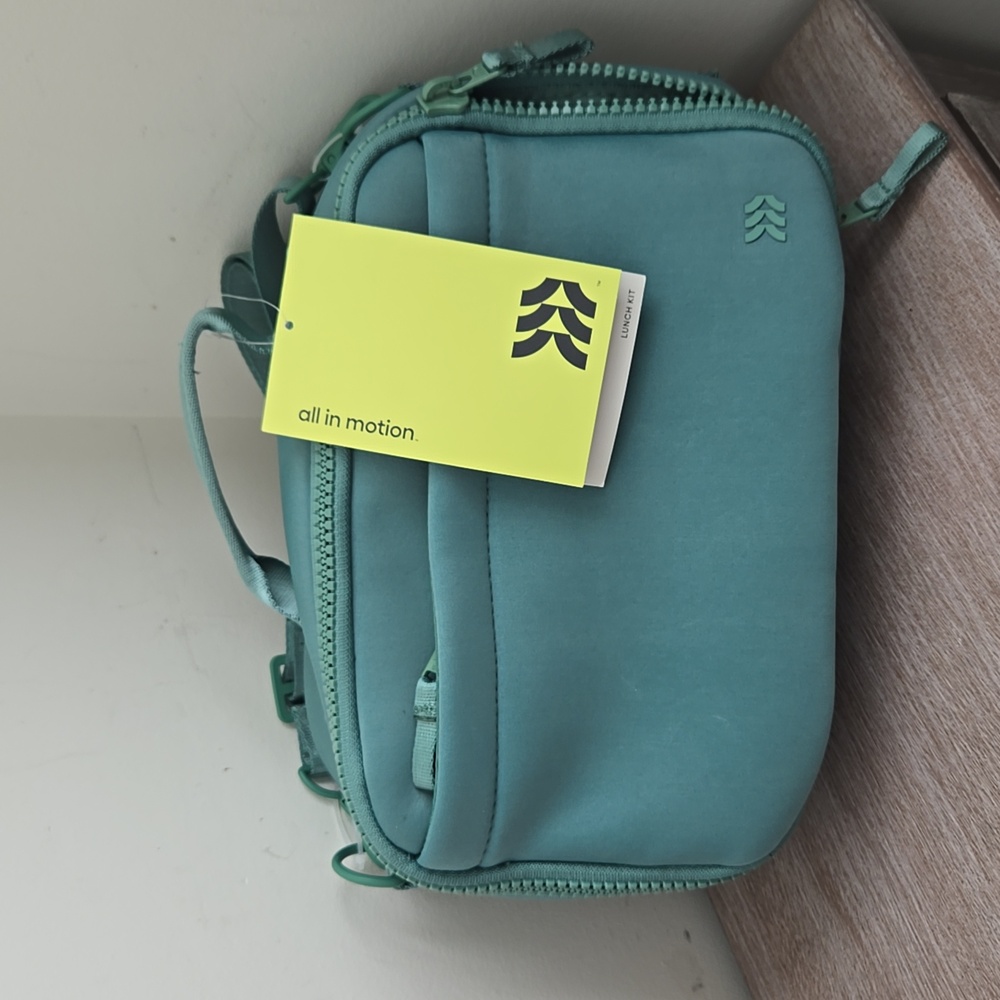 NWT All In Motion Faux Neoprene Lunchbox Seafoam Green - Picture 5 of 9